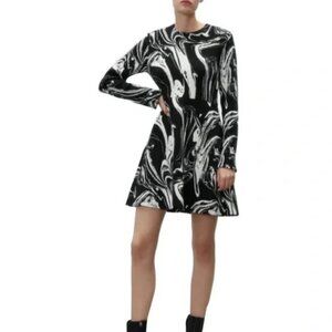 Zara Women's Short Jacquard Dress Knit Black White Large 60's Swirl EUC